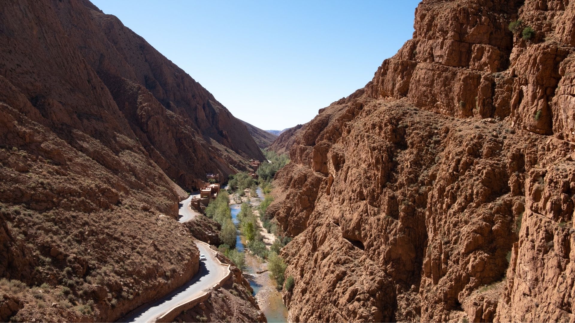 Merzouga – Rissani – Erfoud – Tinjdad – Gargantas del Toudra – Valle del Dades (4/4)